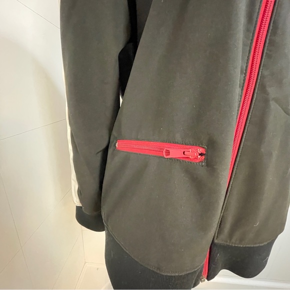 Canada Jacket, XL - Picture 7 of 10